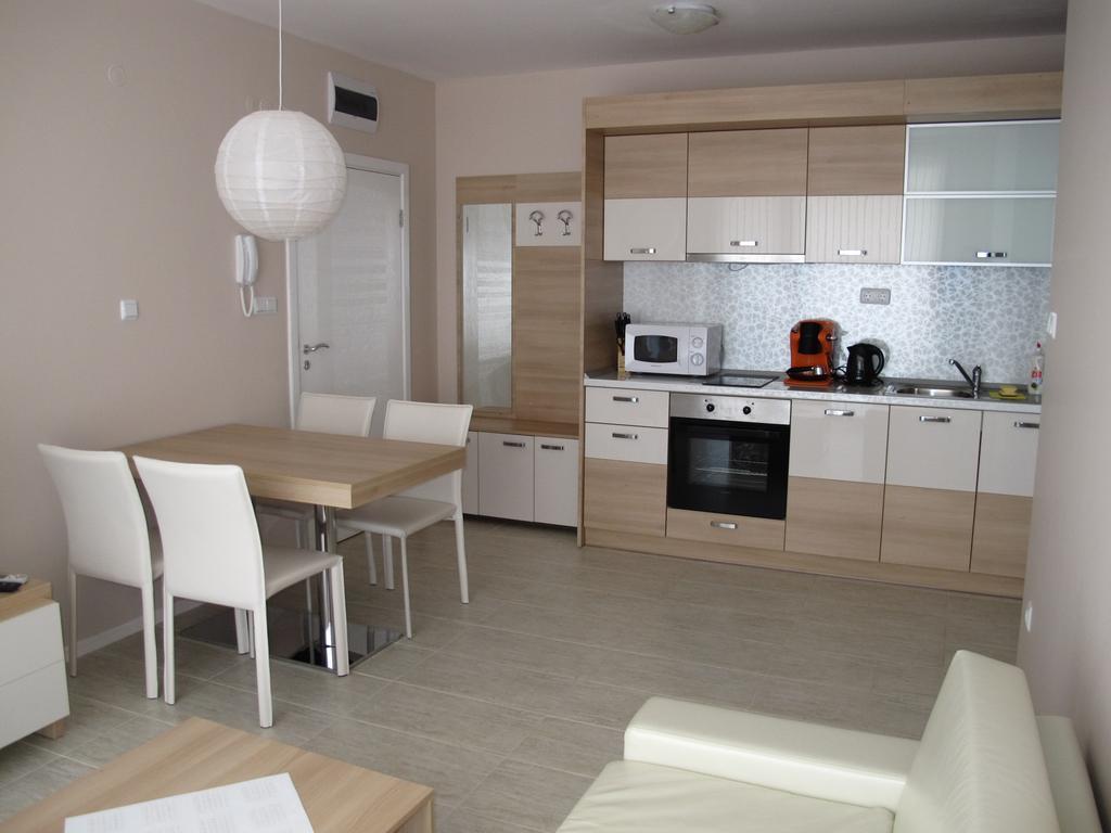 Nedev'S Apartments In Kavatsi Area Sozopol Room photo